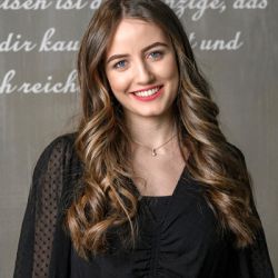 Portrait vonNaemi Möckli